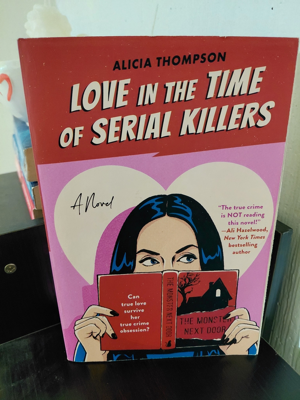 Thompson "Love in the Time of Serial Killers" – Pink & Red Novel